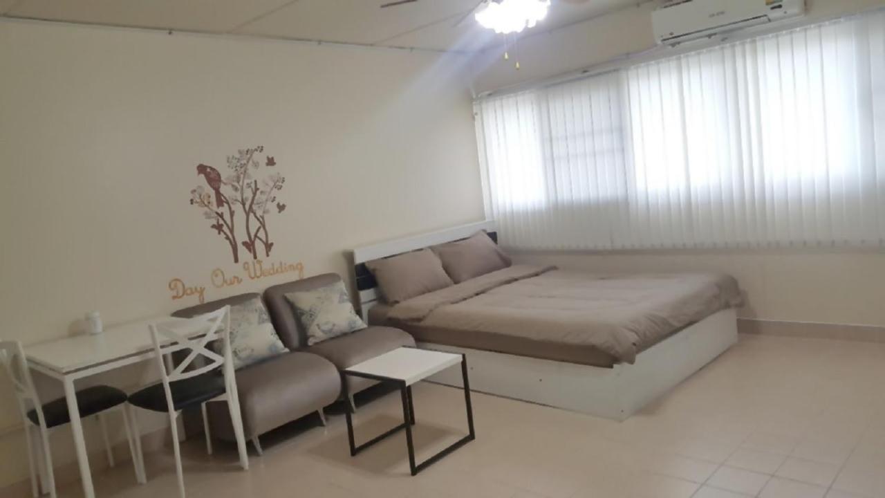 Condo C2 IMPACT Nonthaburi Esterno foto